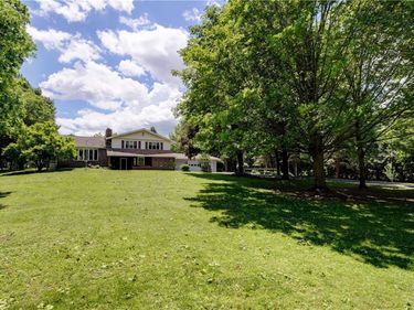 5959 Short Road , Canandaigua, NY 14424