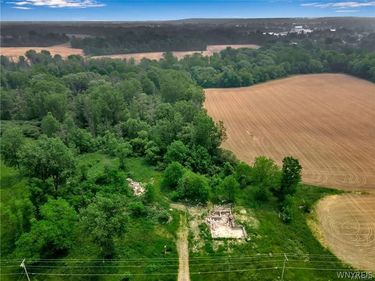 6801 Maple Road, Akron, NY 14001