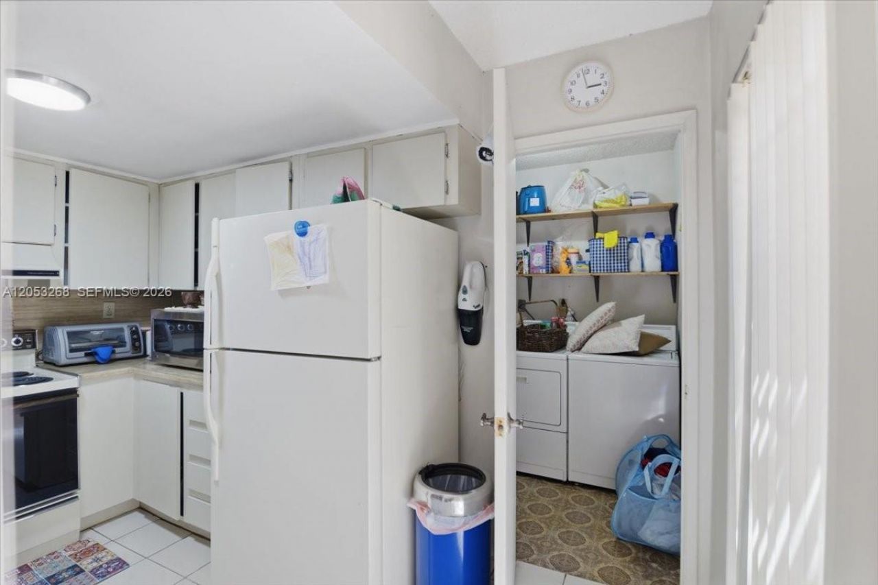 10339 NW 9th St Cir, Unit 2-2, Miami, FL 33172 Photo
