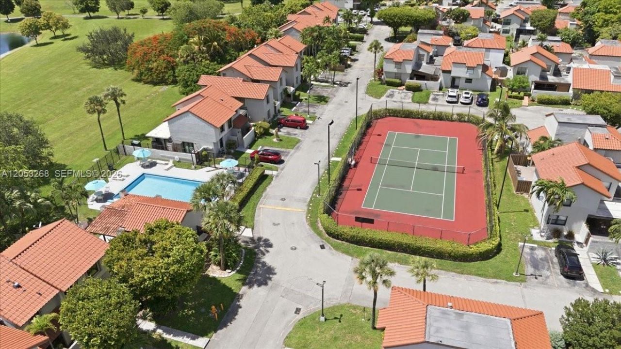 10339 NW 9th St Cir, Unit 2-2, Miami, FL 33172 Photo