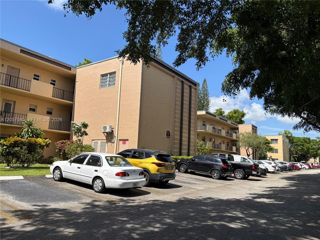 100 Ashbury Rd , Unit 107, Hollywood, FL 33024 Photo