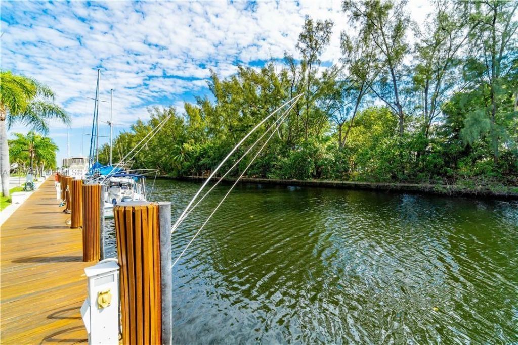6339 Bay Club Dr, Unit 2, Fort Lauderdale, FL 33308 Photo
