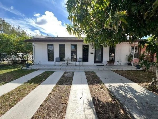 13002 SW 48th St , Miami, FL 33175