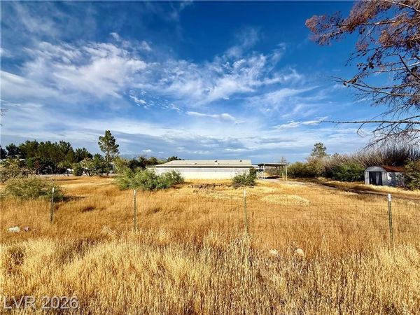 6821 Surrey Lane, Pahrump, NV 89048