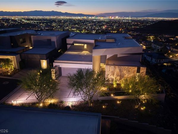 810 Dragons Eye Drive, Henderson, NV 89012