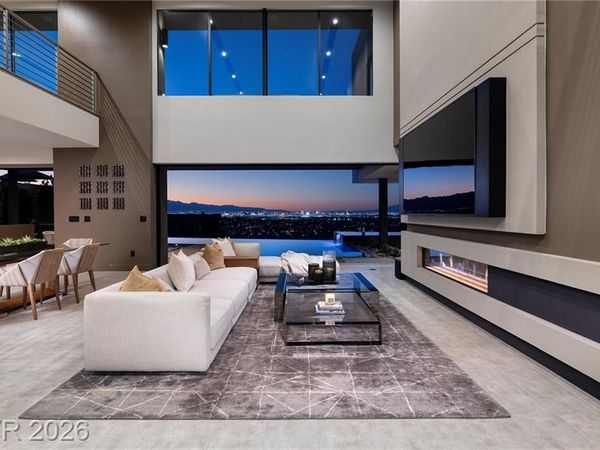 810 Dragons Eye Drive, Henderson, NV 89012