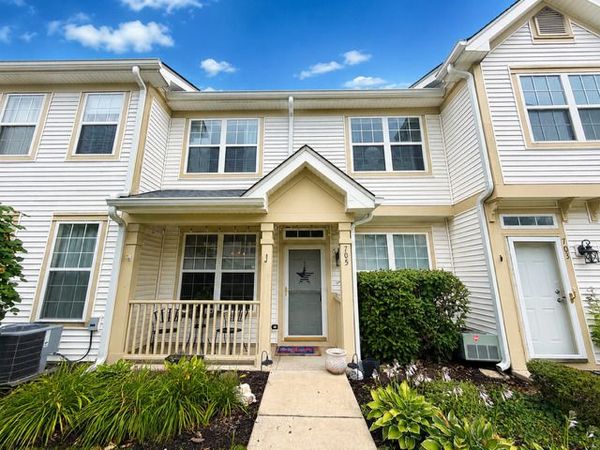 705 Morris Court , Lakemoor, IL 60051