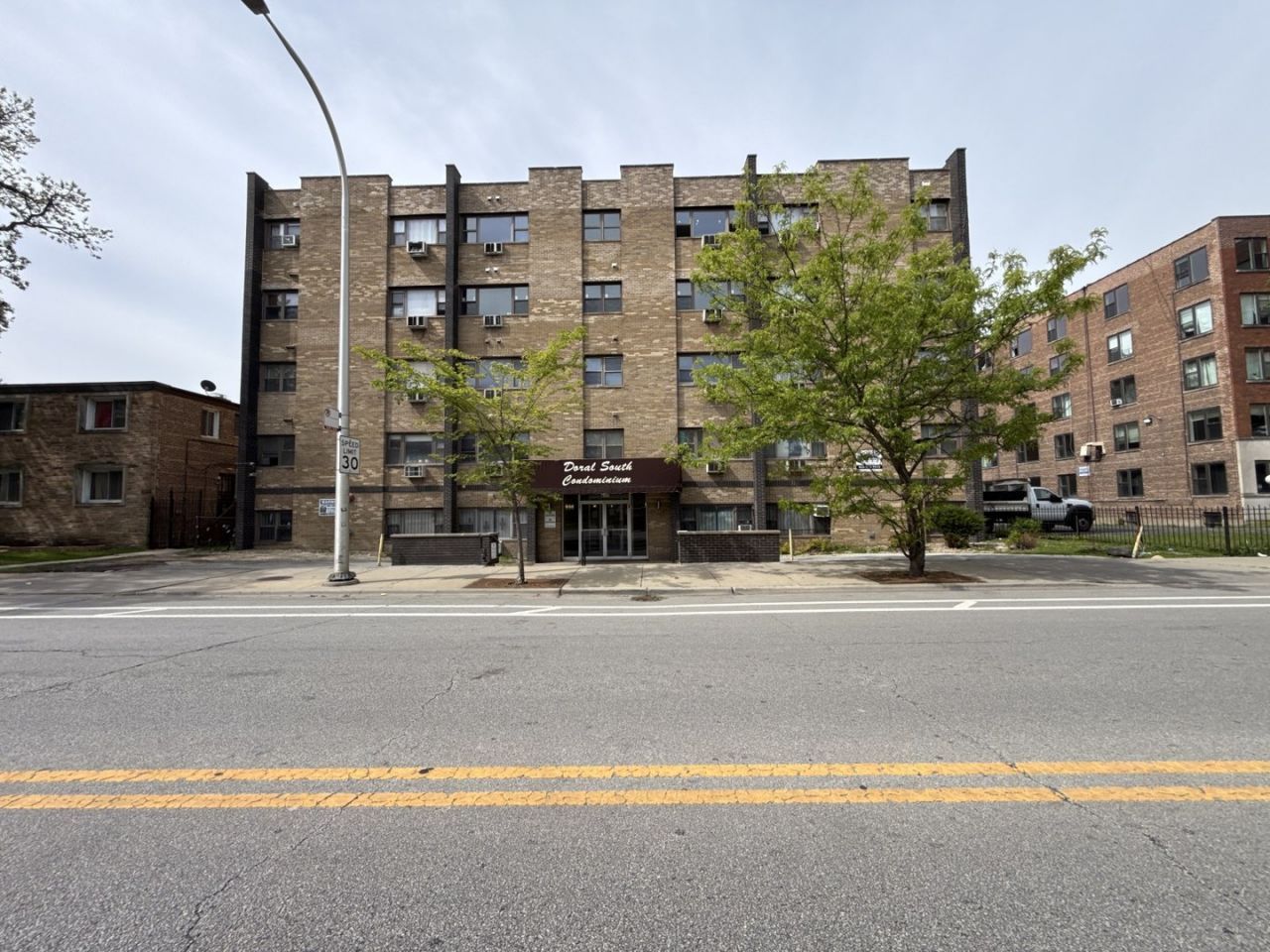 7854 S SOUTH SHORE Drive , Chicago, IL 60649