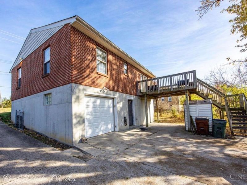 8925 Pippin Road, Colerain Township, OH 45251 Photo 2