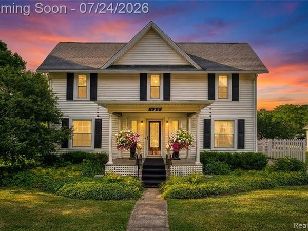 429 E Grand River Avenue, Fowlerville Vlg, MI 48836