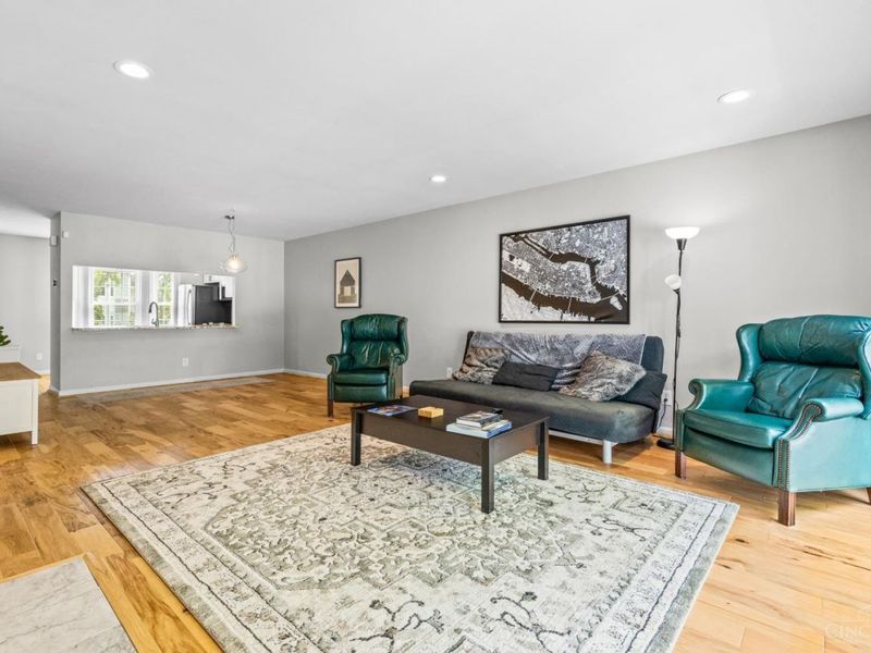 600 Delta Avenue, Unit 24, Cincinnati, OH 45226 Photo 4