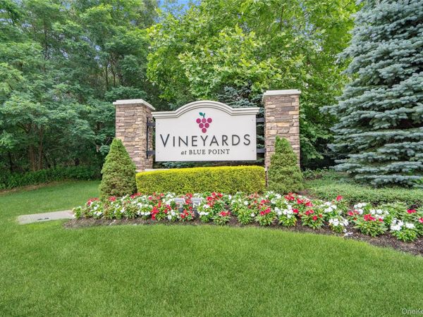 37 Halley Drive , Unit 17, Blue Point, NY 11772