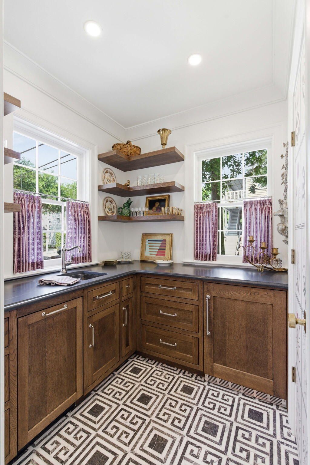 55 Elizabeth Street Photo 20