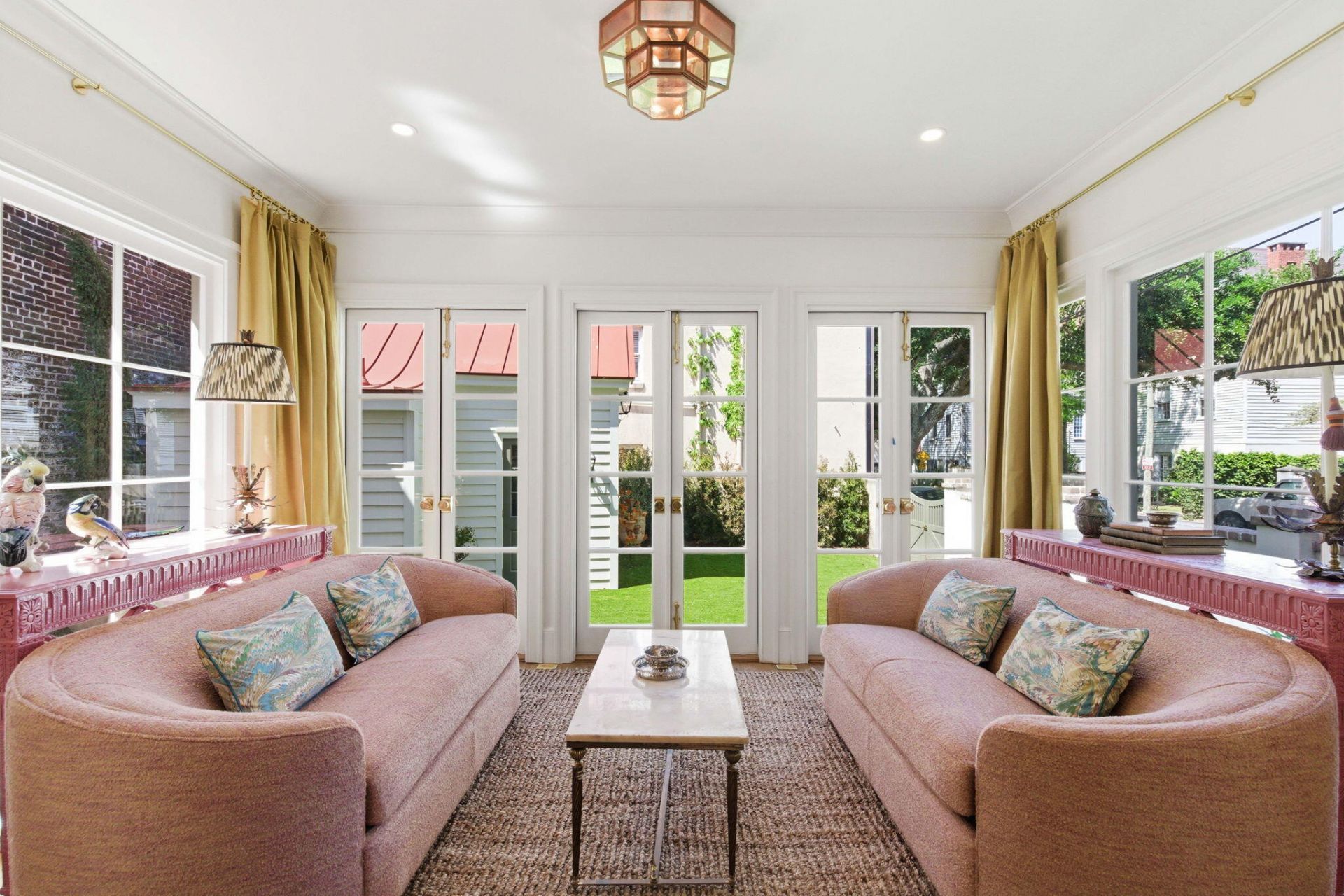 55 Elizabeth Street Photo 22