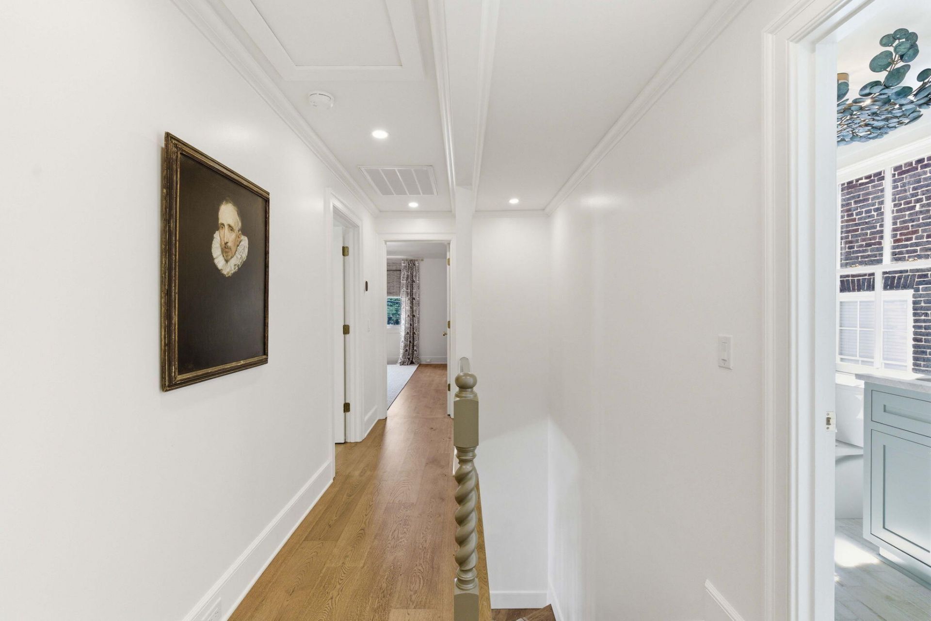 55 Elizabeth Street Photo 41
