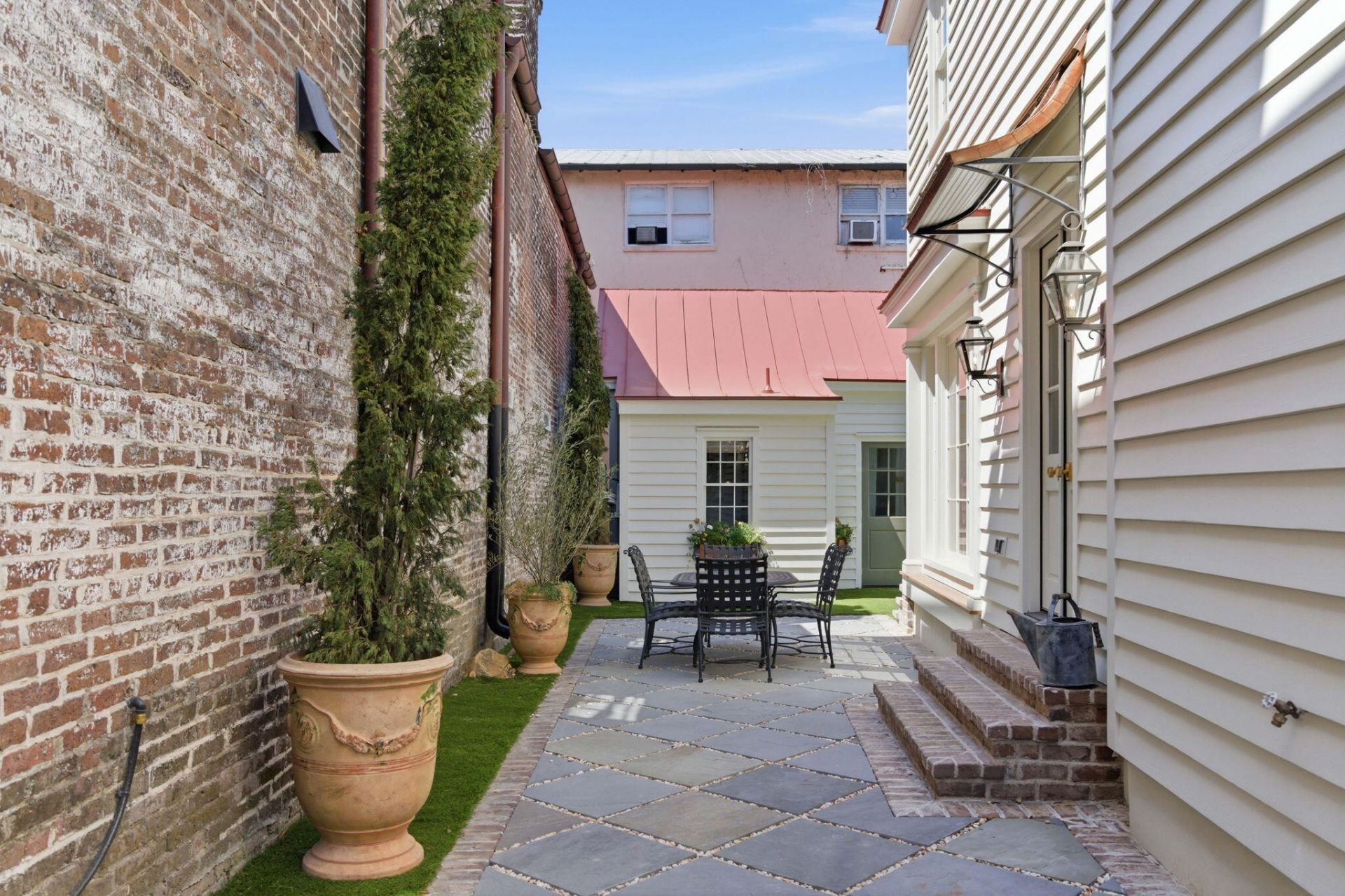 55 Elizabeth Street Photo 67