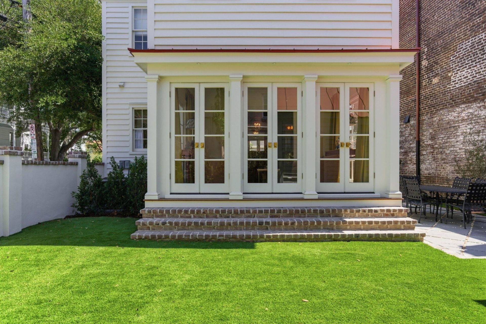 55 Elizabeth Street Photo 71