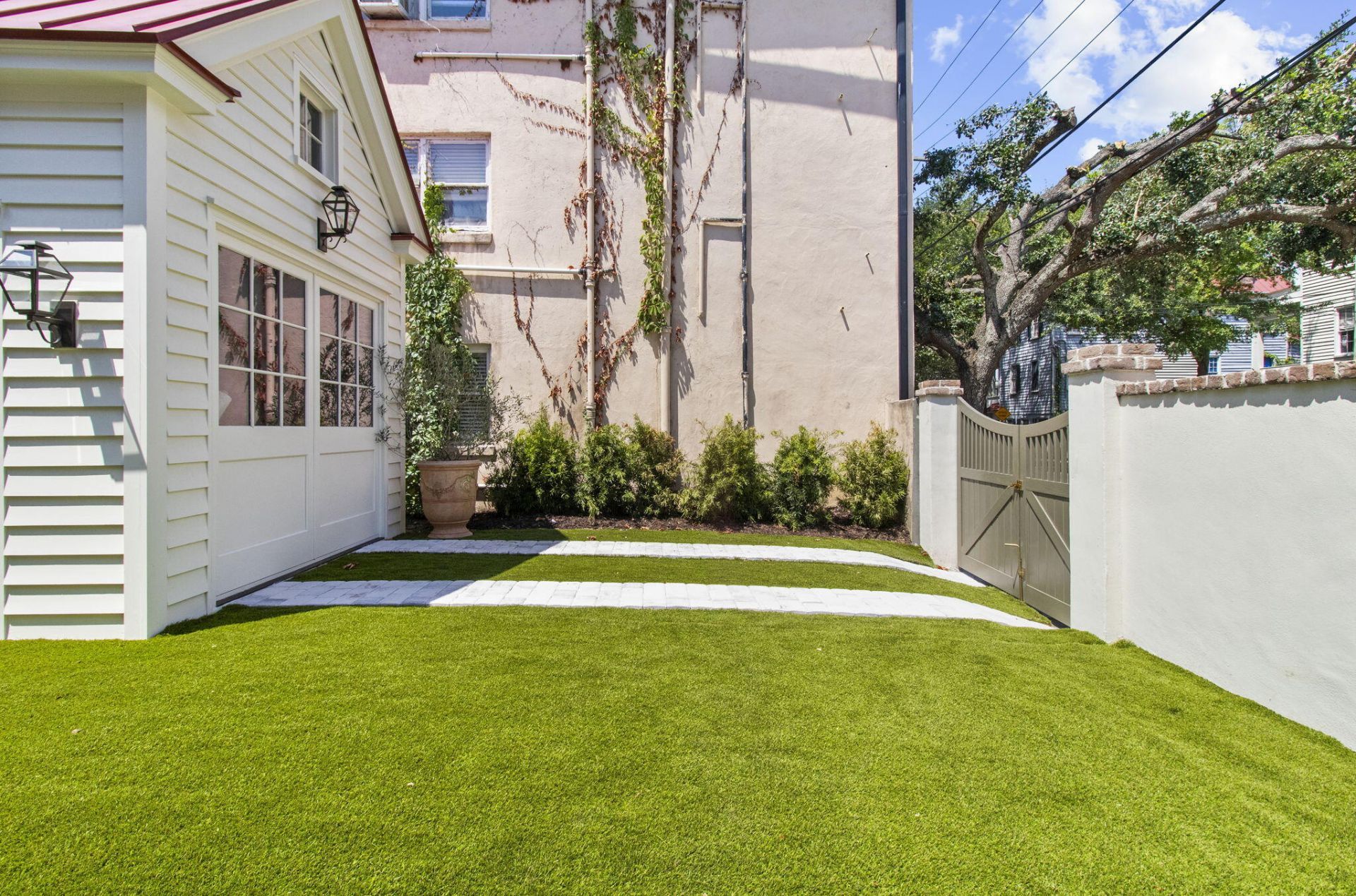 55 Elizabeth Street Photo 84