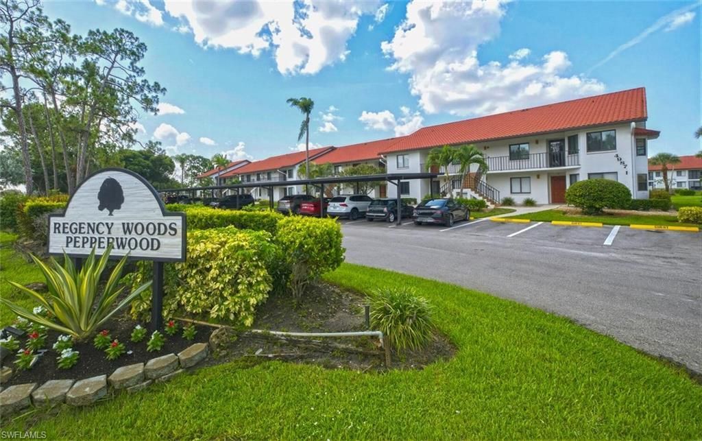 4987 Pepper Cir, Unit 107, Naples, FL 34113 Photo