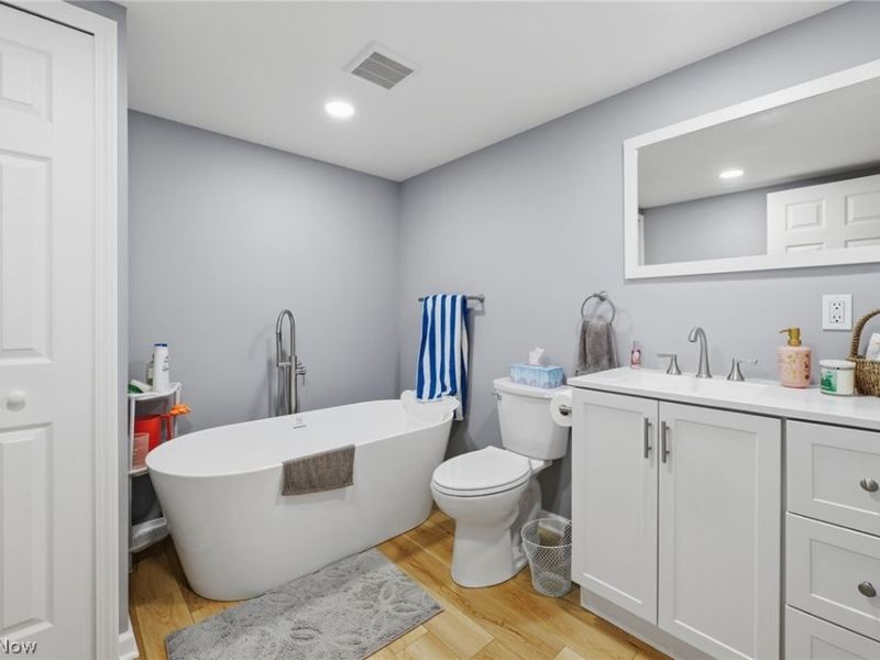 29521 Schwartz Road, Westlake, OH 44145 Photo 4