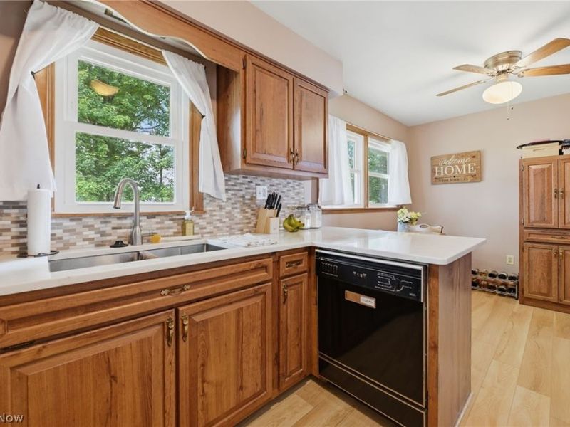 29521 Schwartz Road, Westlake, OH 44145 Photo 8