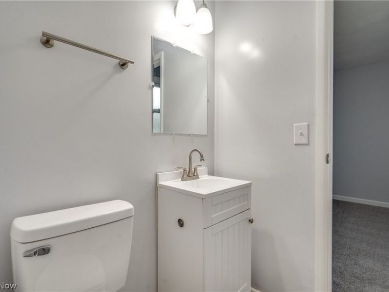 2415 Regentview Street NE, Canton, OH 44705 Photo 15