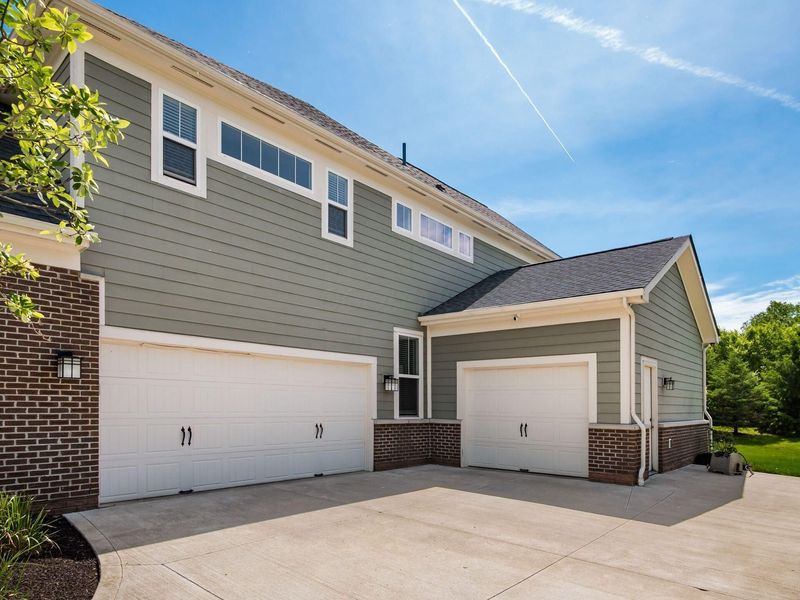 9557 Persimmon Place, Plain City, OH 43064 Photo 2