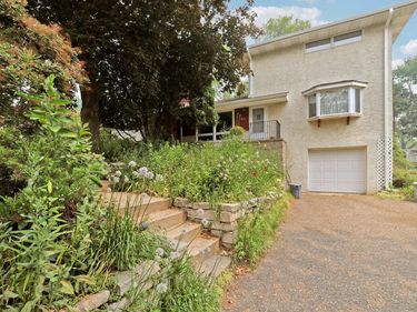 1826 Alameda Street, Roseville, MN 55113
