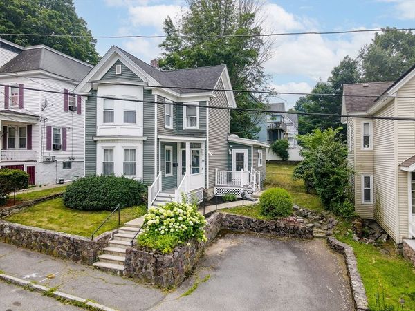 35 Nineteenth Street, Lowell, MA 01850