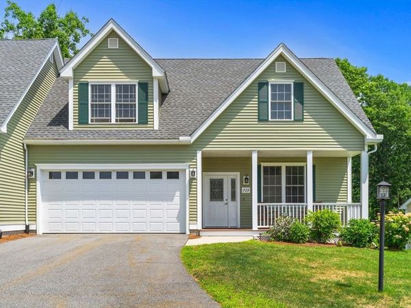 72-D Hummingbird Ln, Unit 72D, Groton, MA 01450