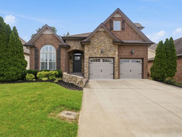 341 Turnberry Cir , Clarksville, TN 37043