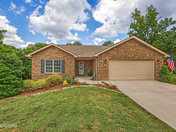 2121 Camley Court, Maryville, TN 37801