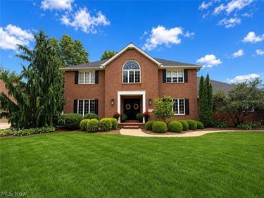6834 Harbor Drive NW, Canton, OH 44718
