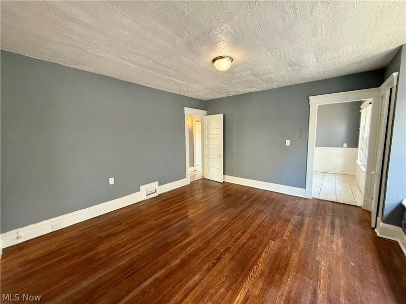 10817 Orville Avenue, Unit 2, Cleveland, OH 44106 Photo 4