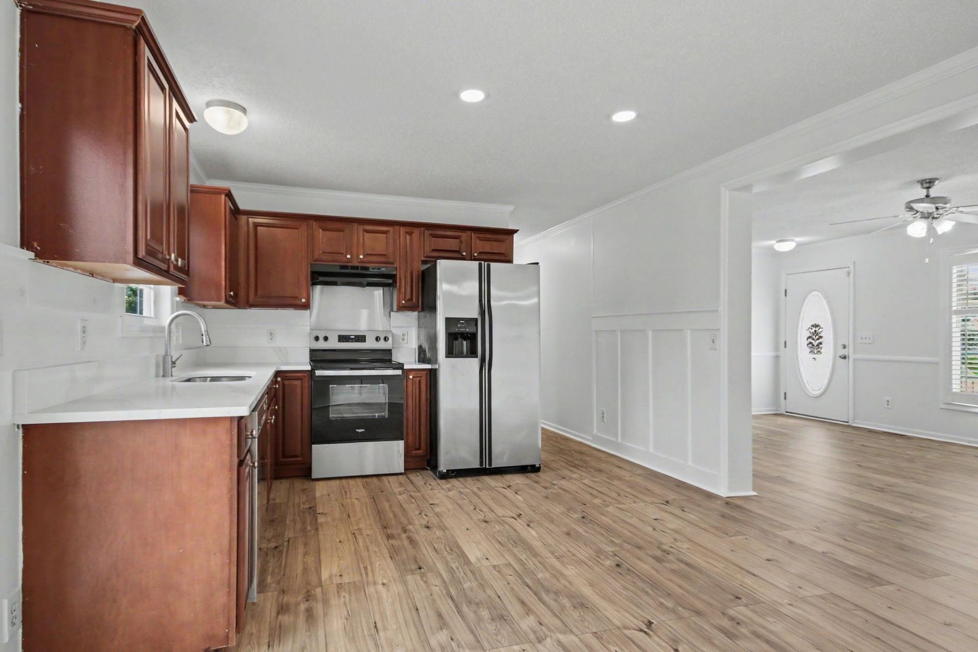 232 Weyburn St.  Photo 10
