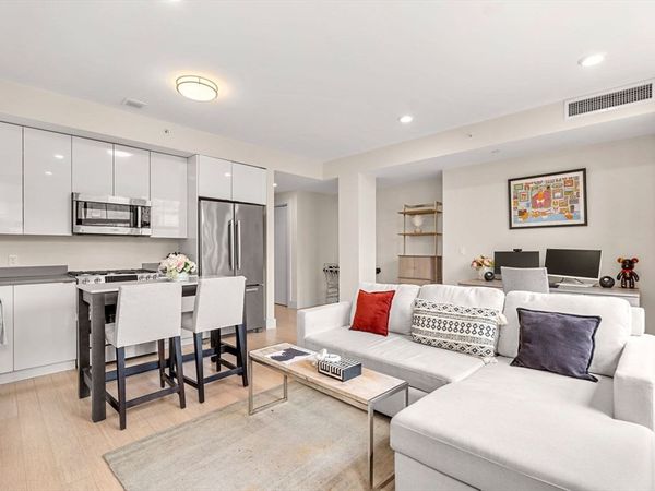 121 Portland St, Unit 609, Boston, MA 02114