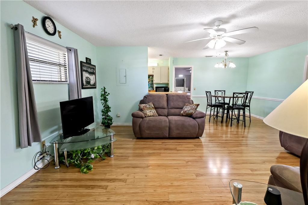 1129 Breezy Way, Unit 8F, Sebastian, FL 32958 Photo