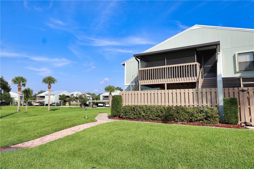 1129 Breezy Way, Unit 8F, Sebastian, FL 32958 Photo