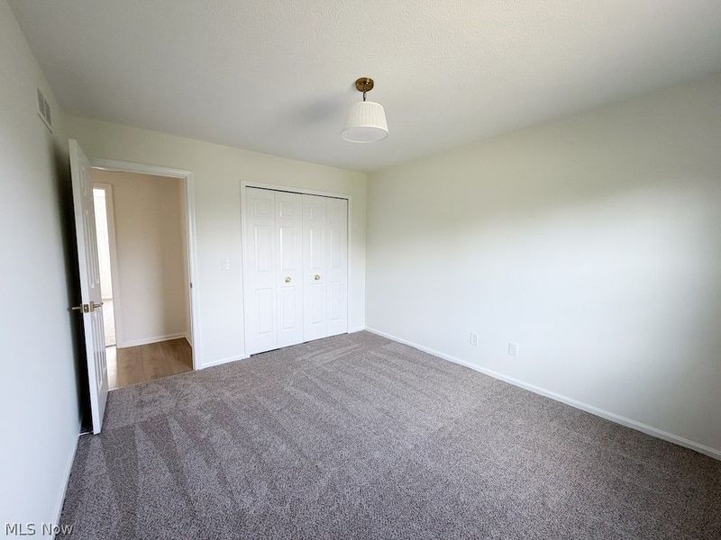 73 Lakecrest Boulevard, Hinckley, OH 44233 Photo 37