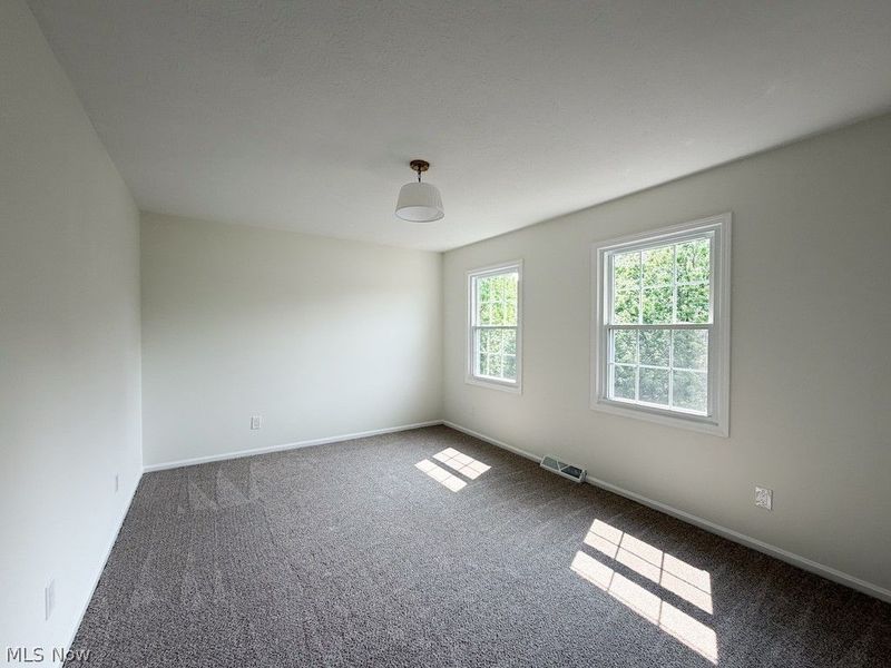 73 Lakecrest Boulevard, Hinckley, OH 44233 Photo 38