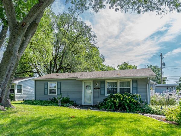 2317 9th Street , Silvis, IL 61282