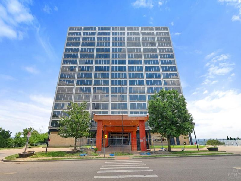 810 Matson Place, Unit 305, Cincinnati, OH 45204 Photo 1