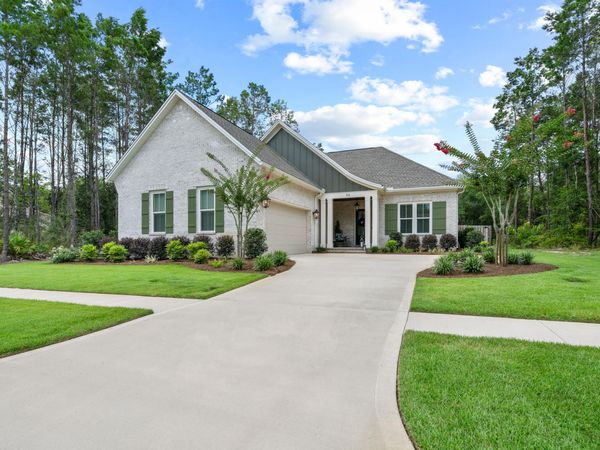 102 Shimmer Circle, Freeport, FL 32439