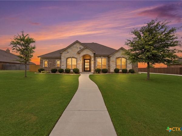500 Oak Drive , Troy, TX 76579