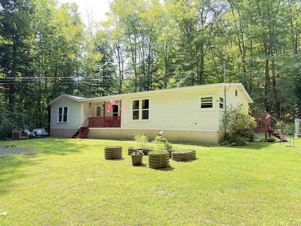 18 Algonquin Road, Enfield, NH 03748