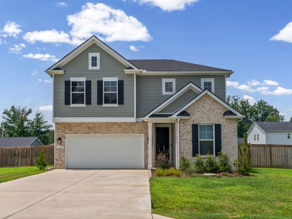 707 Chestnut Bend, Dickson, TN 37055