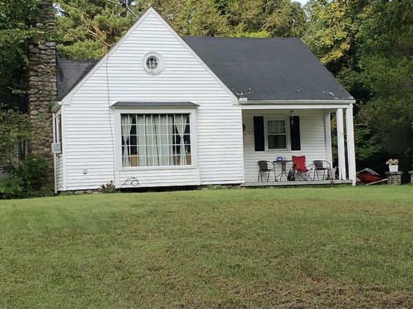 11 Mason Rd, Dudley, MA 01571