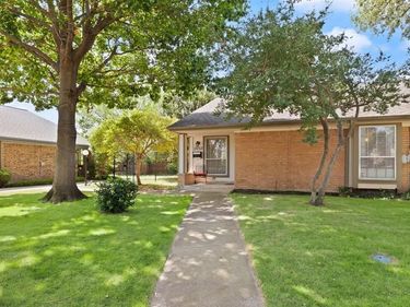 13752 Flagstone Lane, Dallas, TX 75240