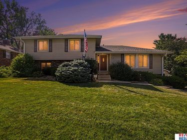 6244 Ponderosa Drive, Omaha, NE 68137