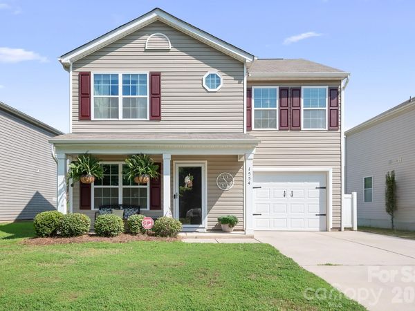 1554 Lilly Springs Place , Dallas, NC 28034